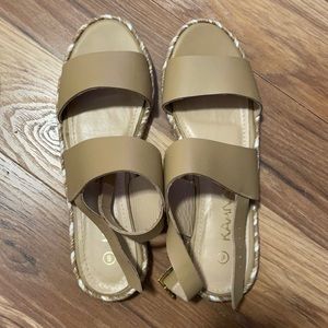 Kaanas Beige Sandal